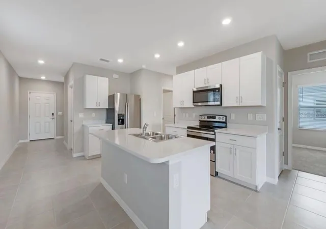 5th image of 18505 Cronin Sand Ln, North Fort Myers, FL 33917 | MLS# O6427759