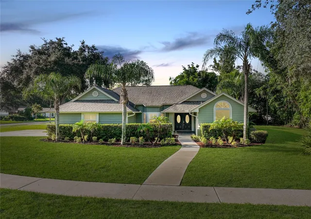 Photo 1 of Single family home for sale at 724 Keeneland Pike, Lake Mary, FL 32746 | MLS# O6427761 | Listing updated on 2026-10-02