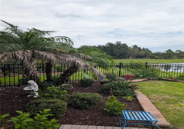 Photo 19 of Sale Pending at 285 Bella Cortina Dr, Kissimmee, FL 34759 | MLS# S5154324 | Listing updated on 2026-08-08