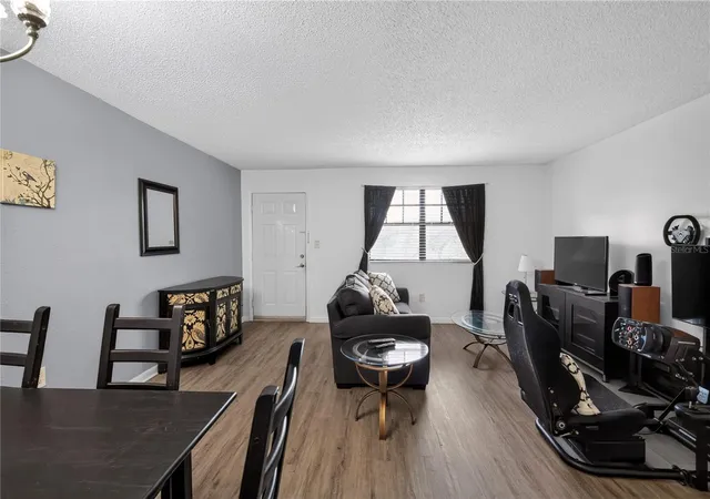 Listing Photo 5 - Condo for sale in building located at 12405 Oak Cedar Pl, Tampa, FL 33612 - Unit #202