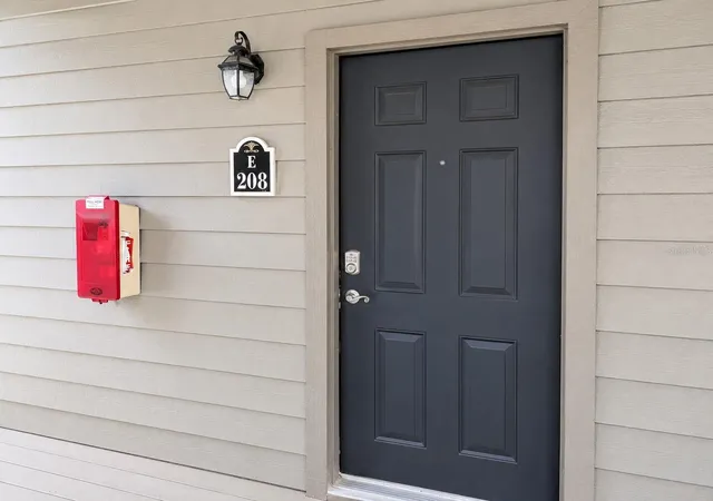 3rd image of 2500 Winding Crk Blvd #E208, Clearwater, FL 33761 | MLS# TB8532298