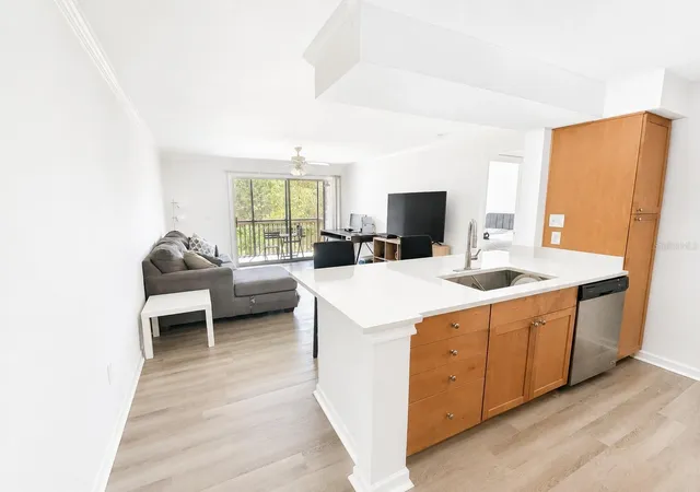 4th image of 2500 Winding Crk Blvd #E208, Clearwater, FL 33761 | MLS# TB8532298