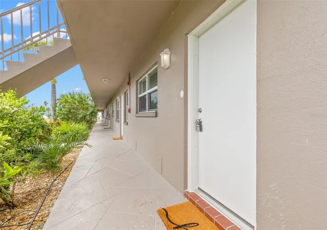2nd image of 2 Cswy Blvd, DUNEDIN, FL 34698