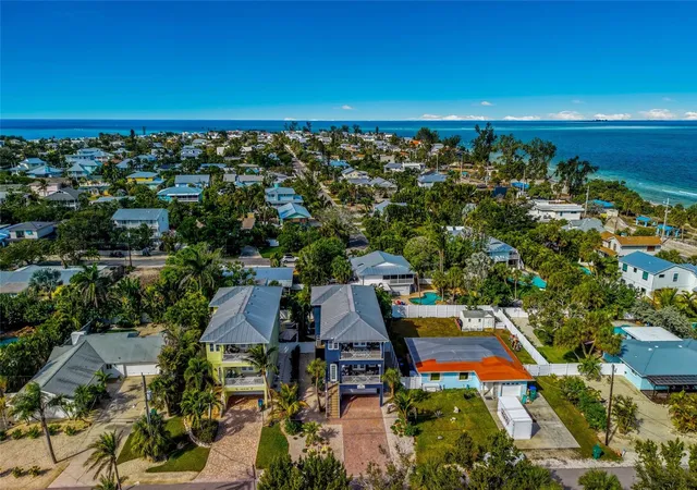 Photo 3 of Single family home for sale at 159 Crescent Dr, Anna Maria, FL 34216 | MLS# A4700920 | Listing updated on 2026-10-05