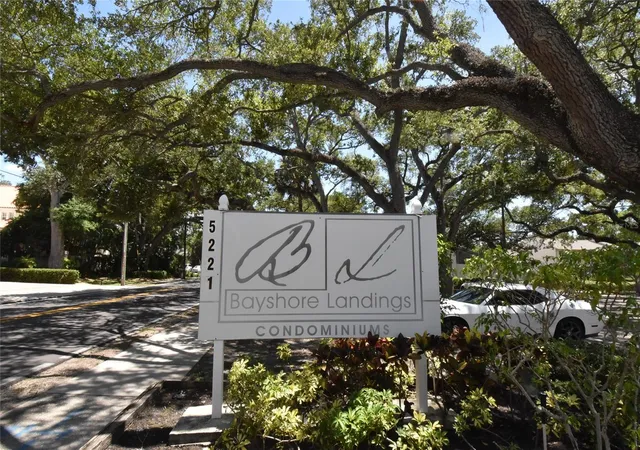 2nd image of 5221 Bayshore Blvd #45, Tampa, FL 33611 | MLS# C7528777