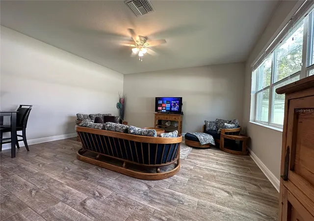 3rd image of 3313 W Walnut St, Tampa, FL 33607 | MLS# O6427775