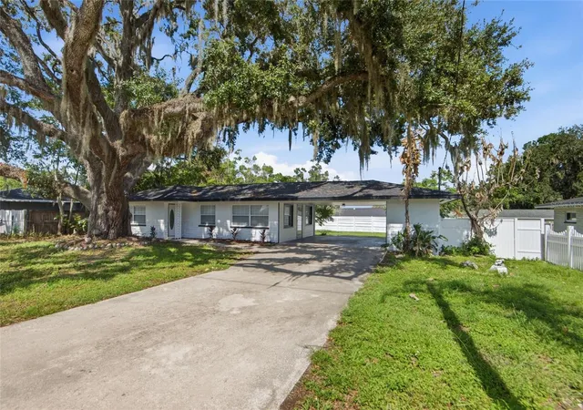 Photo 1 of Single family home for sale at 5511 Craig Dr, Lakeland, FL 33809 | MLS# O6427776 | Listing updated on 2026-09-02