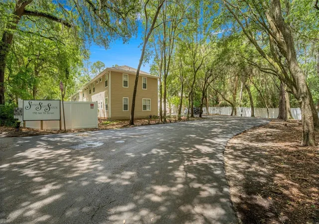 30th image of 1710 Nw 7th St #303, Gainesville, FL 32609 | MLS# OM729102