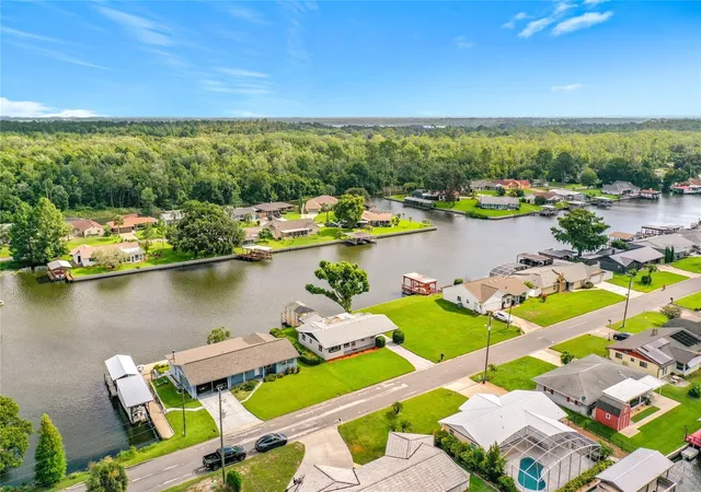 Photo 3 of Single family home for sale at 13225 Country Clb Dr, Tavares, FL 32778 | MLS# G5115477 | Listing updated on 2026-10-07