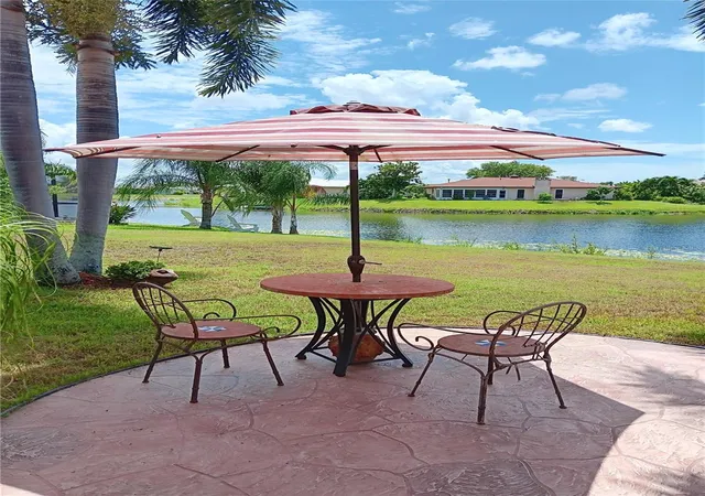 Photo 1 of Single family home for sale at 980 N Gondola Dr, Venice, FL 34293 | MLS# N6145144 | Listing updated on 2026-09-28
