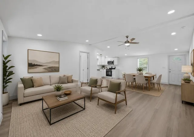 Photo 4 of Manufactured home for sale at 7904 Cadillac Ave, Hudson, FL 34667 | MLS# W7887944 | Listing updated on 2026-10-07