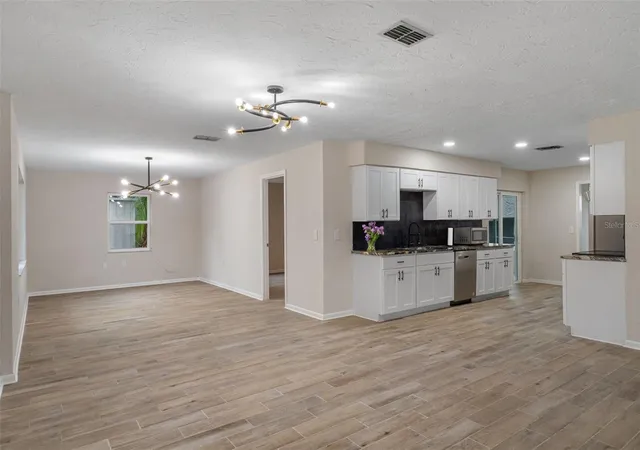 4th image of 211 S Davis St, Beverly Hills, FL 34465 | MLS# OM729105
