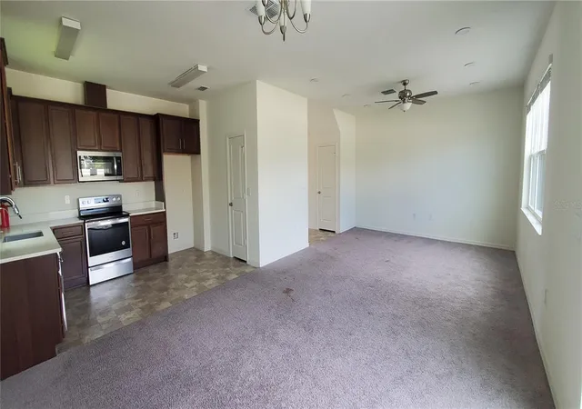4th image of 2354 Twin Flower Ln, Sanford, FL 32771 | MLS# O6427803