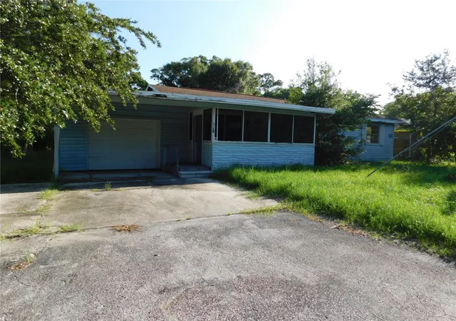 2nd image of 510 6th Ave Nw, Largo, FL 33770 | MLS# TB8532350