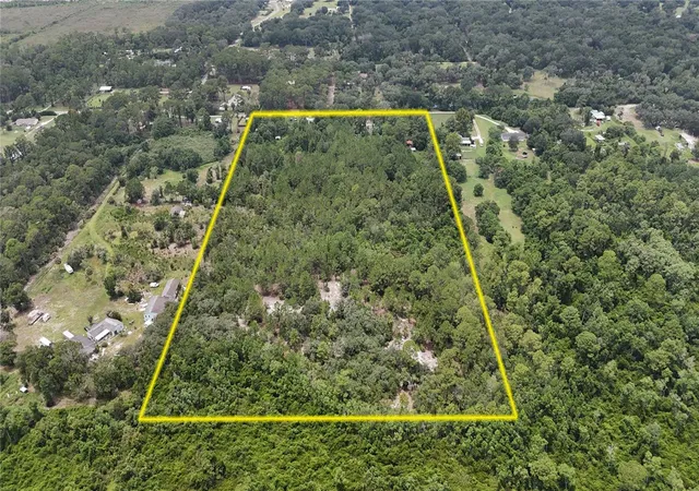 3rd image of 40546 Cougars Cvs, Leesburg, FL 34788 | MLS# OM729107