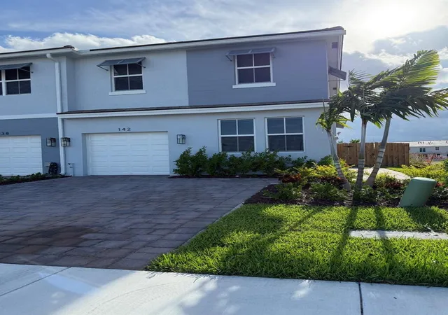 Photo 1 of Townhouse for sale at 142 Ne 14th Terrace, Homestead, FL 33033 | MLS# S5154337 | Listing updated on 2026-07-25