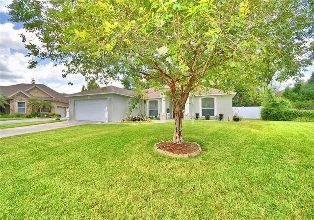 Photo 3 of Sale Pending at 166 Winona Cir, Auburndale, FL 33823 | MLS# P4939402 | Listing updated on 2026-08-27