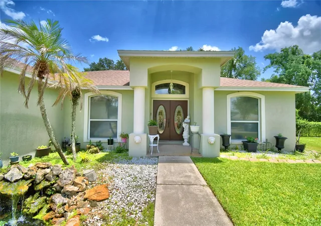 Photo 3 of Sale Pending at 166 Winona Cir, Auburndale, FL 33823 | MLS# P4939402 | Listing updated on 2026-08-27