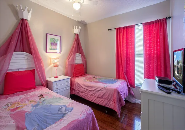 Photo 3 of Sale Pending at 7802 Laurel Oak Ln, Kissimmee, FL 34747 | MLS# O6427824 | Listing updated on 2026-08-26