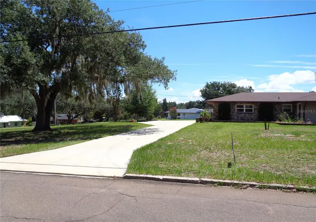Photo 2 of Sale Pending at 70 Catherine Ave, Babson Park, FL 33827 | MLS# L4963756 | Listing updated on 2026-09-22