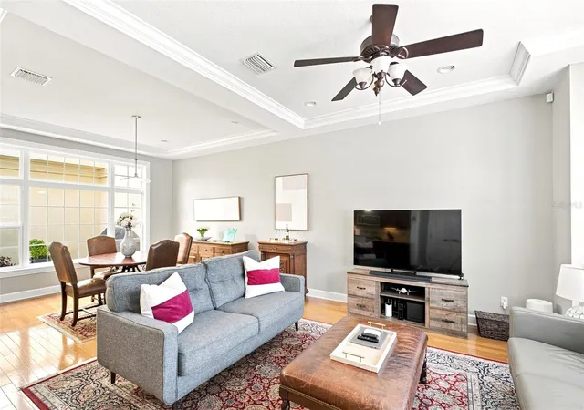 Photo 2 of Sale Pending at 2557 W Platt St, Tampa, FL 33609 | MLS# TB8532377 | Listing updated on 2026-08-03