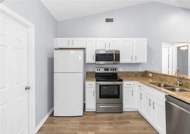 Photo 3 of Single family home for sale at 17020 Woodcrest Way, Clermont, FL 34714 | MLS# O6427832 | Listing updated on 2026-08-14