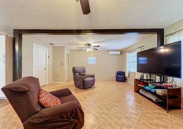 Photo 4 of Single family home for sale at 1520 Overdale St, Orlando, FL 32825 | MLS# O6427833 | Listing updated on 2026-09-28