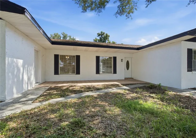 Photo 4 of Single family home for sale at 604 Royal Crst Dr, Brandon, FL 33511 | MLS# TB8532387 | Listing updated on 2026-10-20