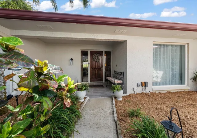 Photo 3 of Single family home for sale at 2126 Egret Dr, Clearwater, FL 33764 | MLS# TB8532393 | Listing updated on 2026-09-29