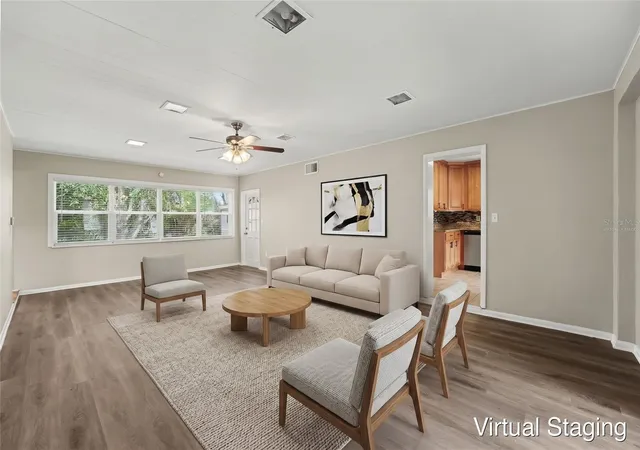 Photo 3 of Single family home for sale at 2935 Woodland Hills Ave, Lakeland, FL 33803 | MLS# O6427850 | Listing updated on 2026-09-25