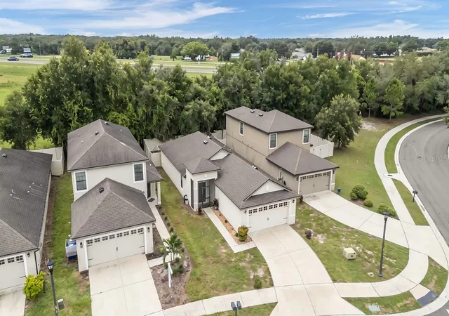 Photo 4 of Single family home for sale at 6302 Manitoba Dr, Lakeland, FL 33805 | MLS# L4963760 | Listing updated on 2026-08-05