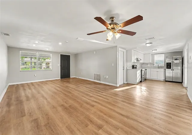 Photo 3 of Single family home for sale at 7207 Sandalwood Dr, Port Richey, FL 34668 | MLS# O6427854 | Listing updated on 2026-10-06