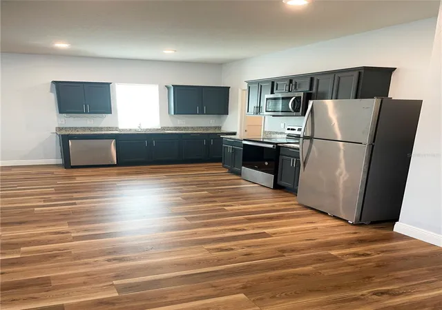 Photo 4 of Single family home for sale at 15725 Pine Siskin Loop, Mascotte, FL 34753 | MLS# TB8532417 | Listing updated on 2026-10-08
