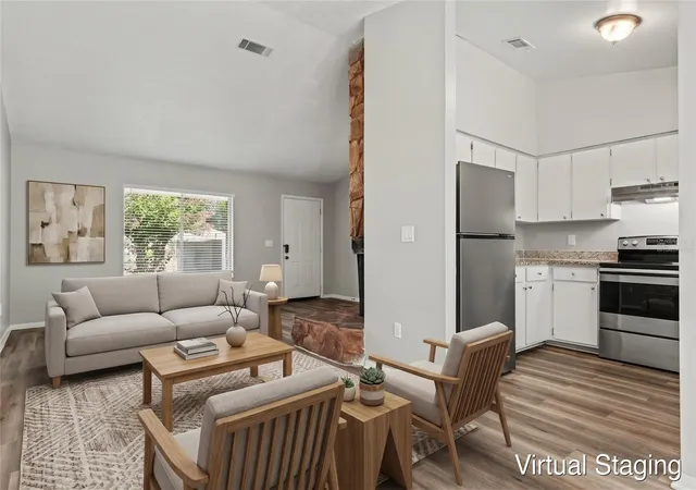 Photo 4 of Single family home for sale at 629 Alton Rd, Winter Springs, FL 32708 | MLS# O6427862 | Listing updated on 2026-10-01