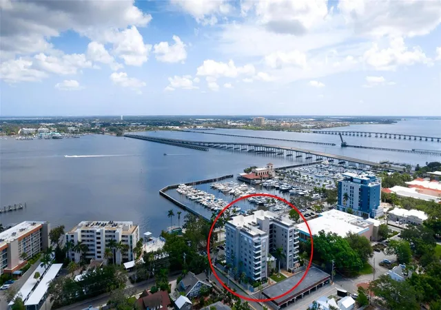 2nd image of 1400 1St Ave W, BRADENTON, FL 34205
