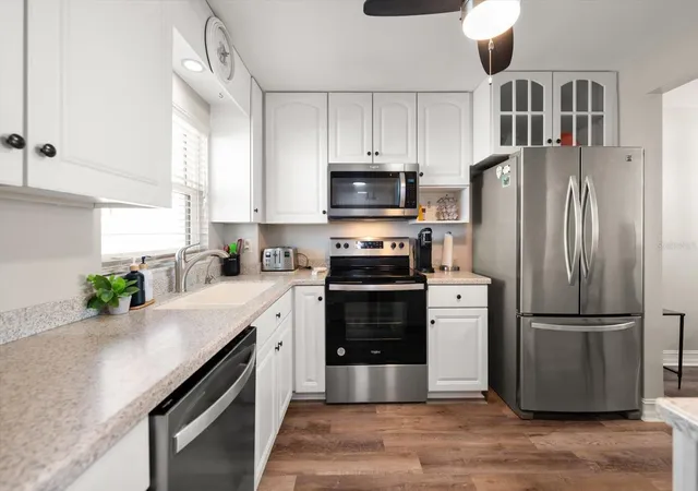 5th image of 1270 Gulf Blvd #1503, Clearwater Beach, FL 33767 | MLS# TB8532426
