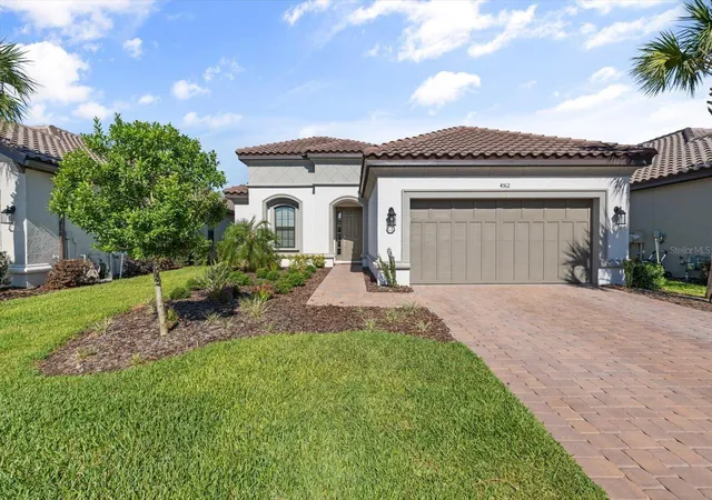 1st image of 4512 Crestpoint Wy, Palmetto, FL 34221 | MLS# O6427875