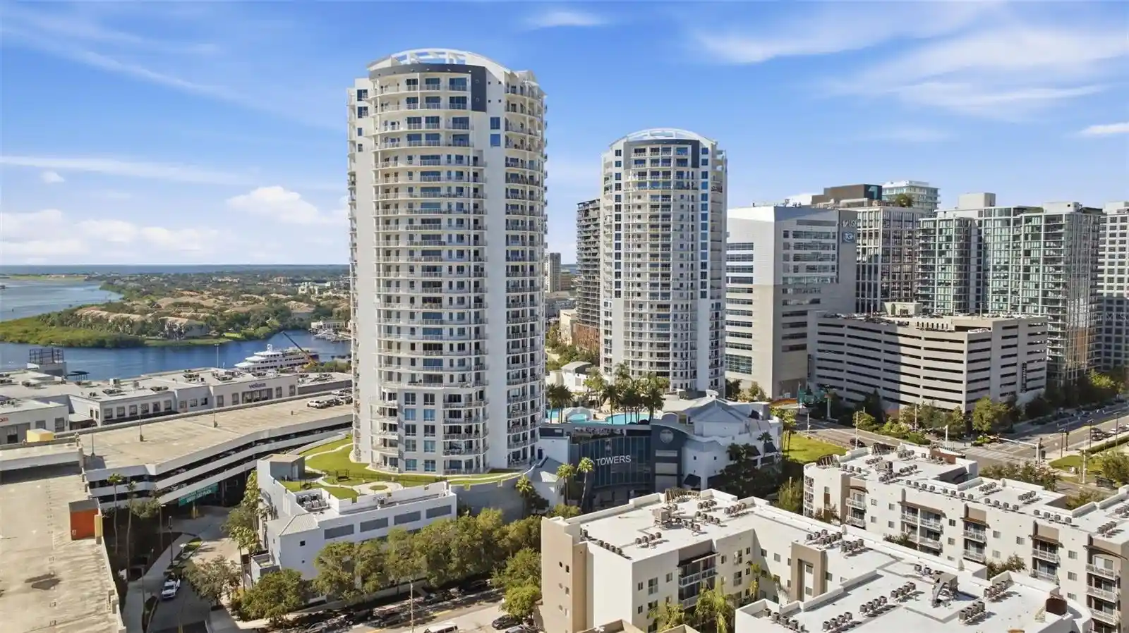 Listing Photo 2 - Condo for sale in 1209 E Cumberland Ave located at 1209 E Cumberland Ave, Tampa, FL 33602 - Unit #2005