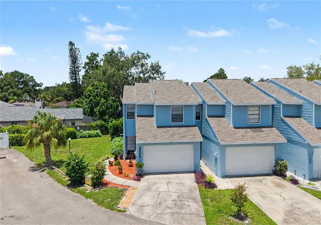Townhouse for sale at 13302 Arena Pl, TAMPA, FL 33612 | MLS# TB8532450