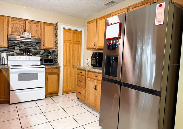 Photo 2 of Single family home for sale at 620 Glendale St, Starke, FL 32091 | MLS# GC542206 | Listing updated on 2026-08-25