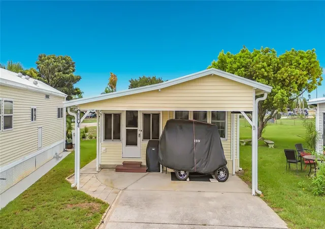 Photo 1 of Manufactured home for sale at 9000 Us Hwy 192 #476, Clermont, FL 34714 | MLS# S5154347 | Listing updated on 2026-08-06