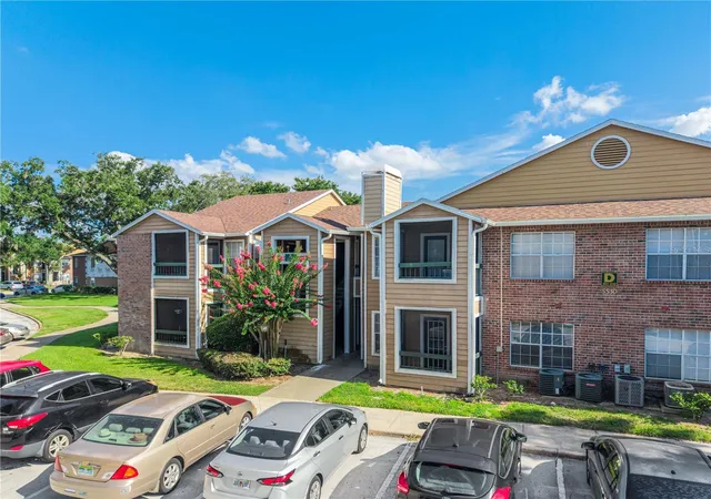 Photo 2 of Condo for sale at 5530 Chrishire Way #D109, Orlando, FL 32822 | MLS# S5154348 | Listing updated on 2026-09-19