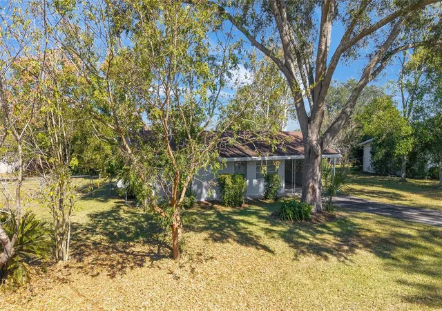 Photo 3 of Single family home for sale at 21529 Sw Honeysuckle St, Dunnellon, FL 34431 | MLS# OM729127 | Listing updated on 2026-07-25