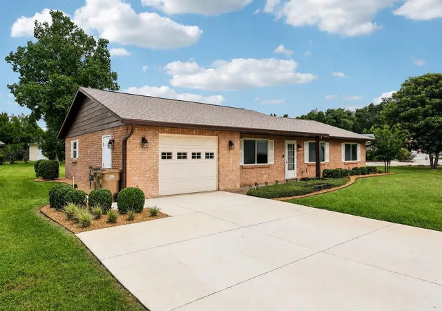Photo 4 of Single family home for sale at 70 Stone Hvn Ct, Leesburg, FL 34788 | MLS# G5115487 | Listing updated on 2026-09-28