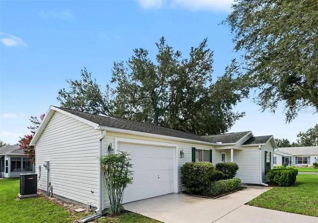 Photo 3 of Single family home for sale at 1501 Las Pacos Ct, The Villages, FL 32162 | MLS# O6427898 | Listing updated on 2026-09-07