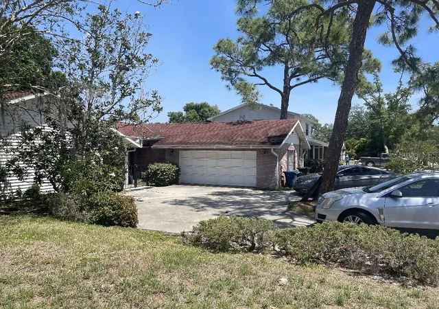 Photo 1 of Single family home for sale at 2705 Wilkinson Rd, Sarasota, FL 34231 | MLS# TB8532471 | Listing updated on 2026-08-07