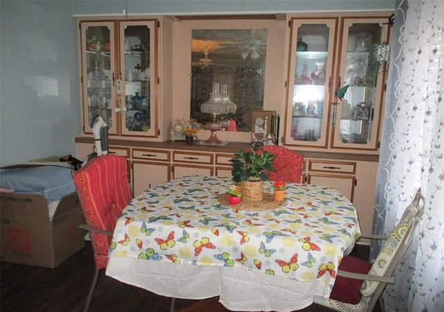 Photo 4 of Manufactured home for sale at 38536 Cone Dr, Zephyrhills, FL 33540 | MLS# TB8532488 | Listing updated on 2026-08-11