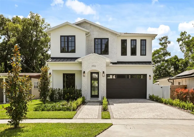Photo 2 of Single family home for sale at 2422 Musselwhite Ave, Orlando, FL 32804 | MLS# O6427921 | Listing updated on 2026-10-08