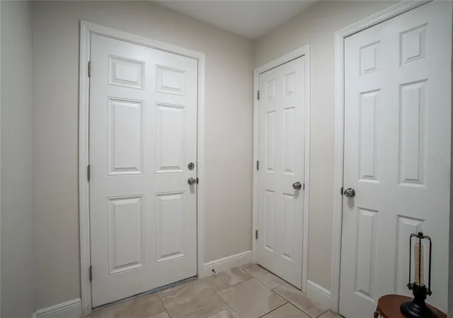 Photo 4 of Single family home for sale at 1202 S Dewey St, Eustis, FL 32726 | MLS# G5115494 | Listing updated on 2026-10-06