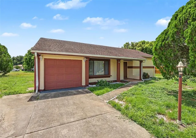 Photo 3 of Single family home for sale at 997 Mariposa Dr Ne, Palm Bay, FL 32905 | MLS# S5154354 | Listing updated on 2026-07-31